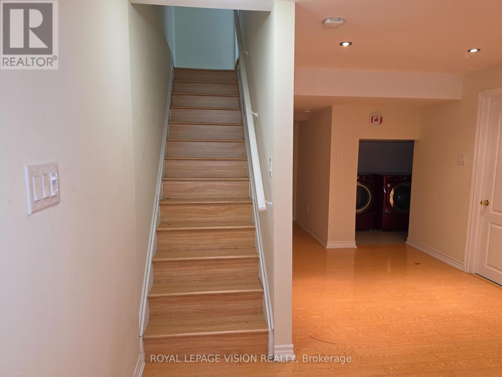 5559 Bonnie Street, Mississauga, Ontario  L5M 0N7 - Photo 28 - W13686444