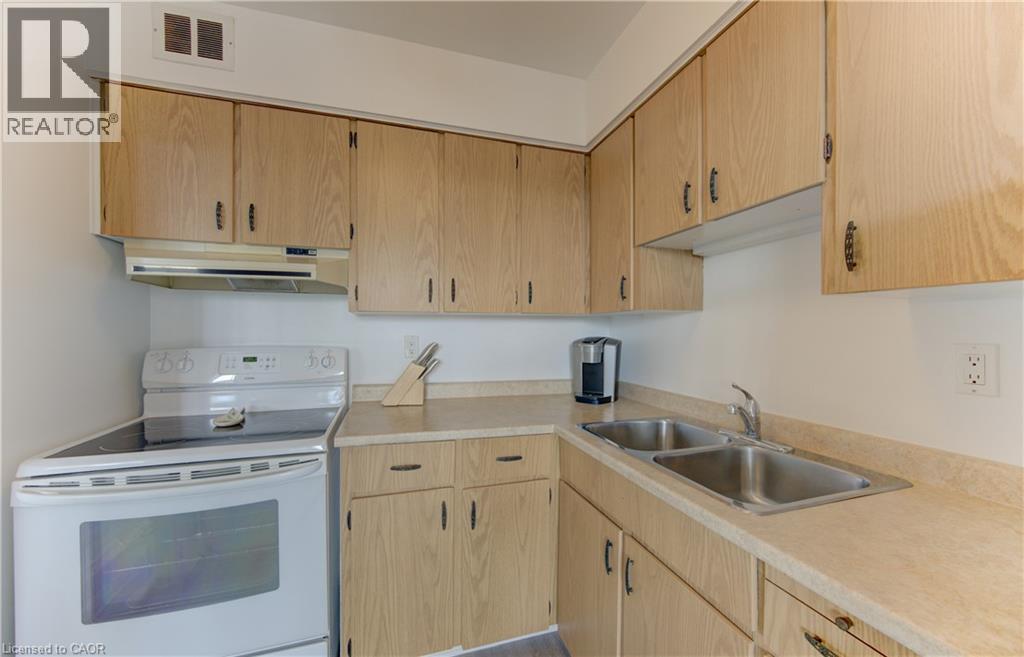 24 Midland Drive Unit# 403, Kitchener, Ontario  N2A 2A8 - Photo 8 - 40855901
