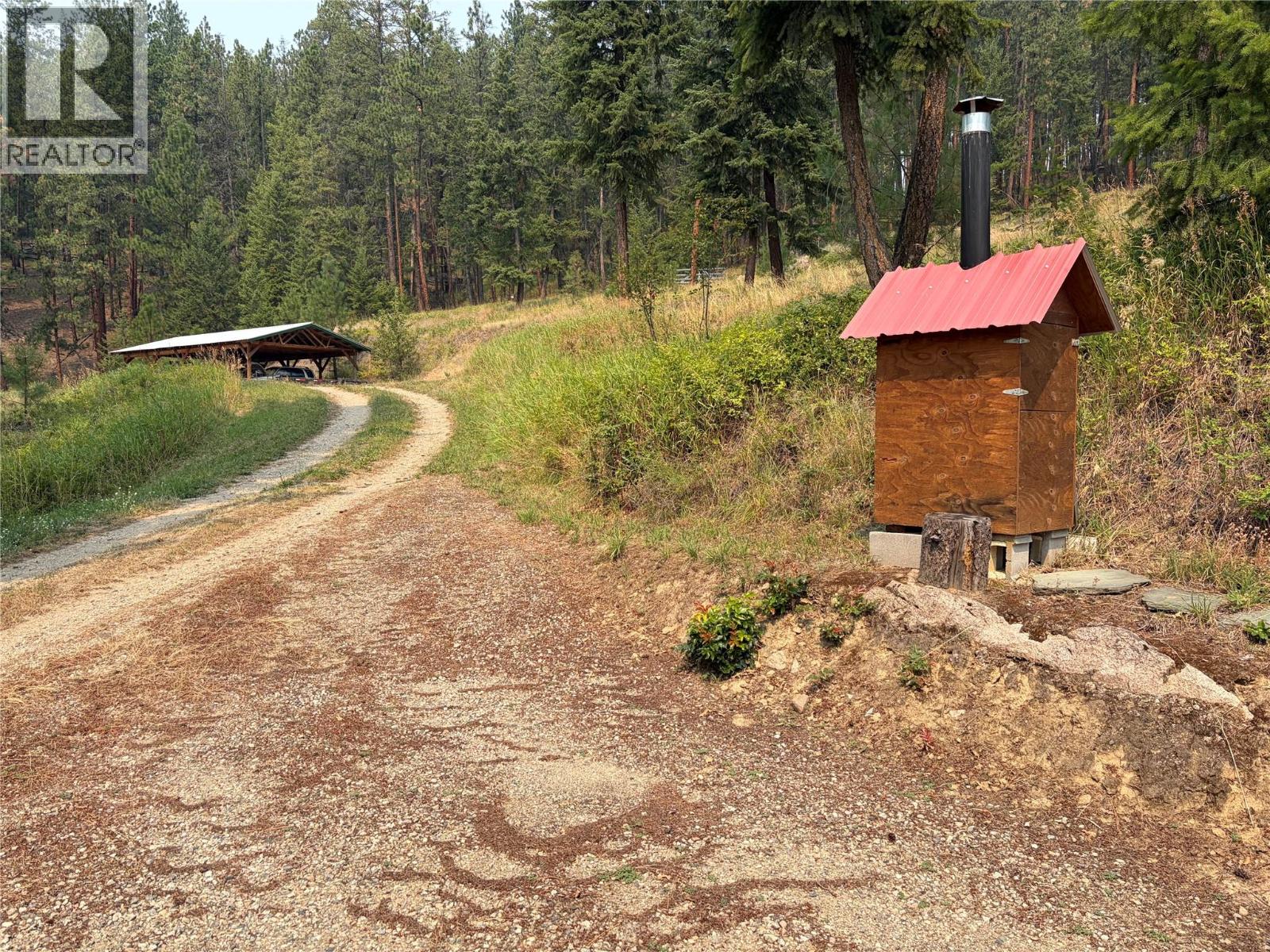 7465 Broadwater Road, Castlegar, British Columbia V1N 4V8 - Photo 9 - 10396818