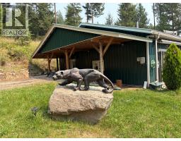 7465 Broadwater Road, Castlegar, British Columbia