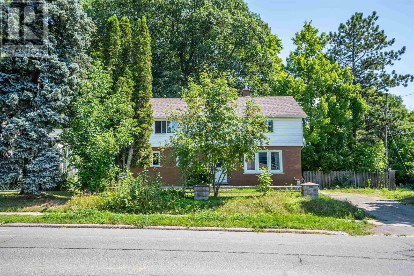 218 Willow Ave, Sault Ste. Marie, Ontario P6B 5B5 - Photo 2 - SM262218