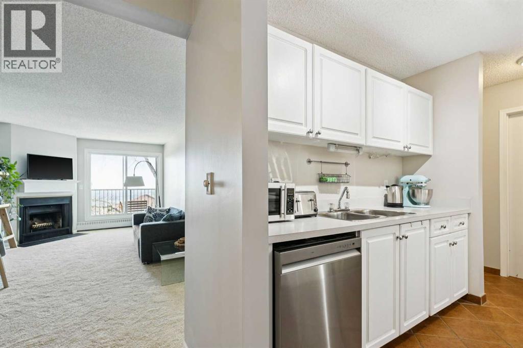 4308, 385 Patterson Hill SW, Calgary, Alberta  T3H 2P3 - Photo 6 - A2304930