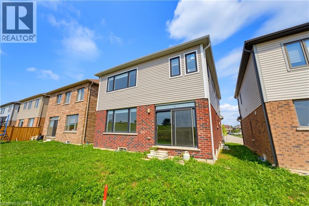 125 Leslie Davis Street, Ayr, Ontario  N0B 1E0 - Photo 18 - 40847717