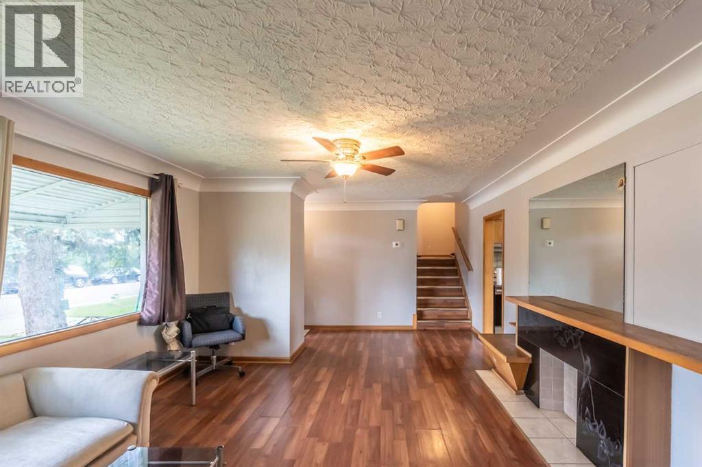 2628 Capitol Hill Crescent NW, Calgary, Alberta  T2M 4C3 - Photo 3 - A2338214