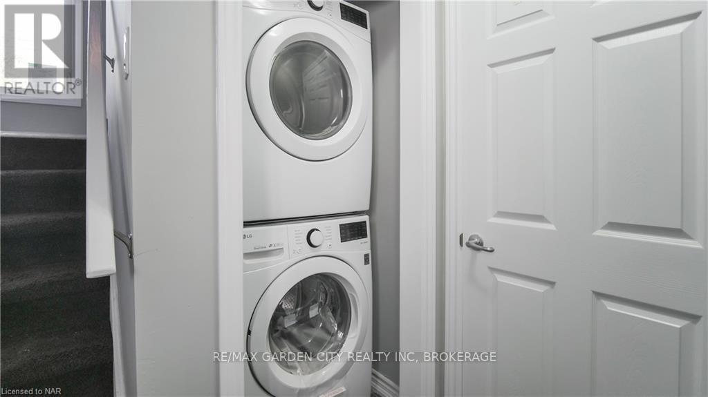 Lower - 113 Thorold Road, Welland, Ontario  L3C 3V1 - Photo 10 - X13687114