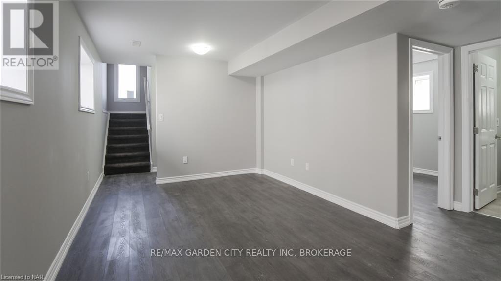 Lower - 113 Thorold Road, Welland, Ontario  L3C 3V1 - Photo 4 - X13687114