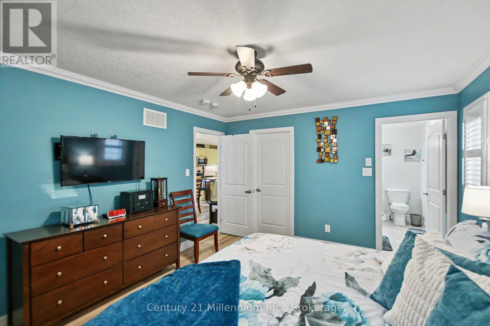 28 New York Avenue, Wasaga Beach, Ontario  L9Z 3A8 - Photo 16 - S13687132