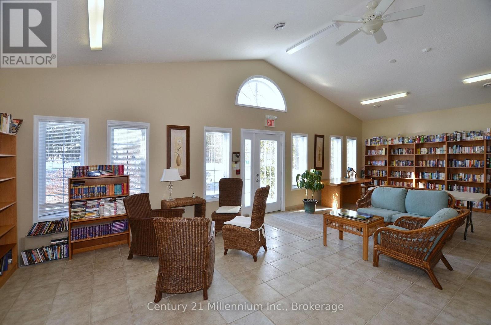 28 New York Avenue, Wasaga Beach, Ontario  L9Z 3A8 - Photo 39 - S13687132