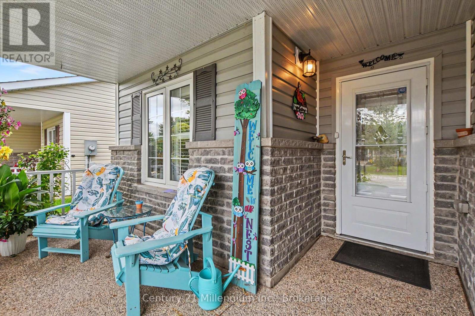 28 New York Avenue, Wasaga Beach, Ontario  L9Z 3A8 - Photo 4 - S13687132