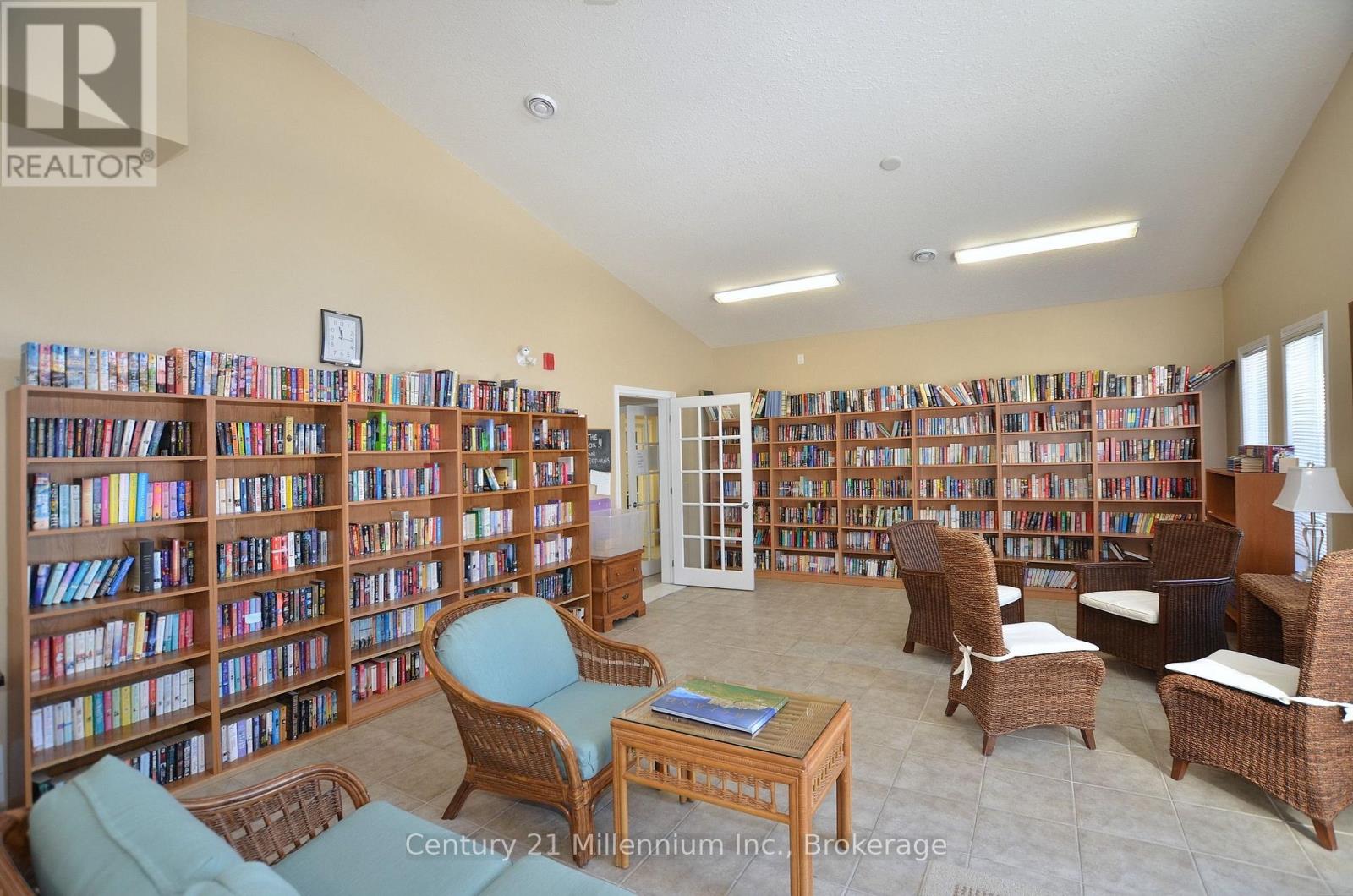 28 New York Avenue, Wasaga Beach, Ontario  L9Z 3A8 - Photo 40 - S13687132