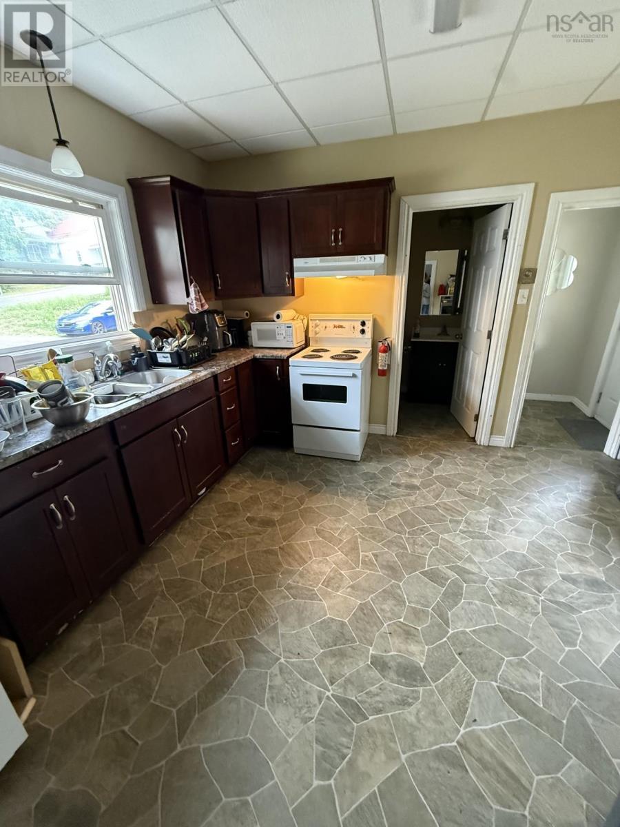 34 Hawthorne Street, Antigonish, Nova Scotia  B2G 1A3 - Photo 6 - 202620580