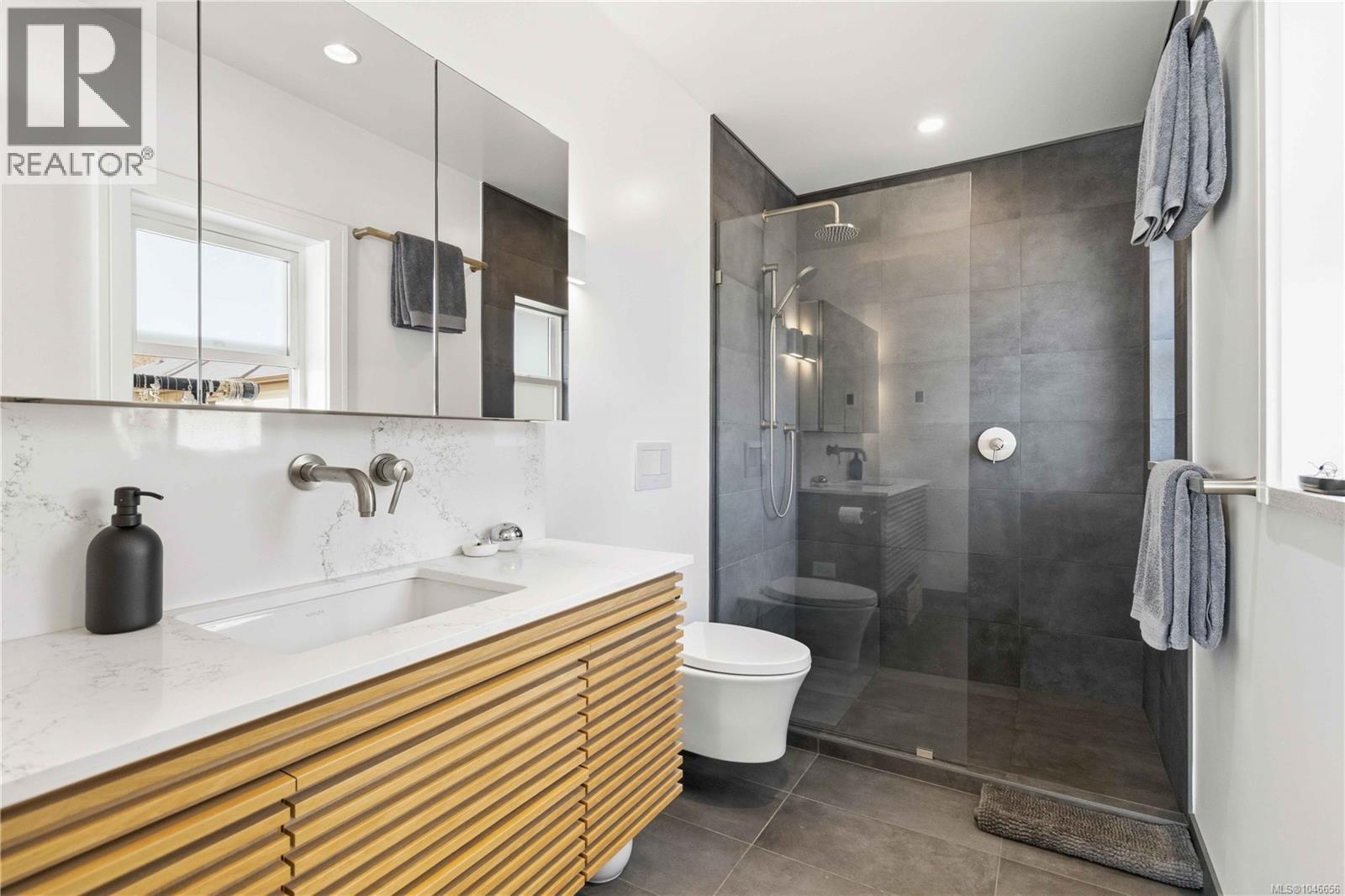4 508 Pendray St, Victoria, British Columbia  V8V 0A9 - Photo 30 - 1046656