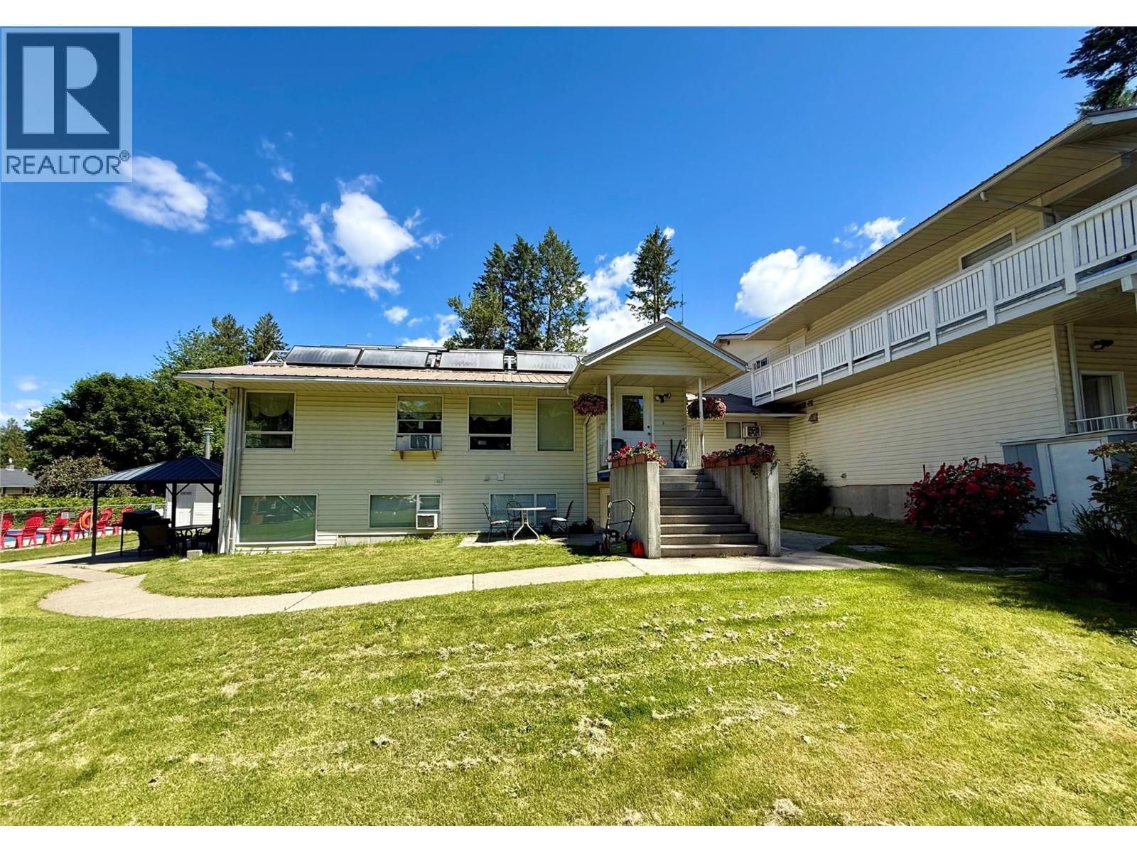 61 Kingsley Road, Christina Lake, British Columbia  V0H 1E2 - Photo 64 - 10382271