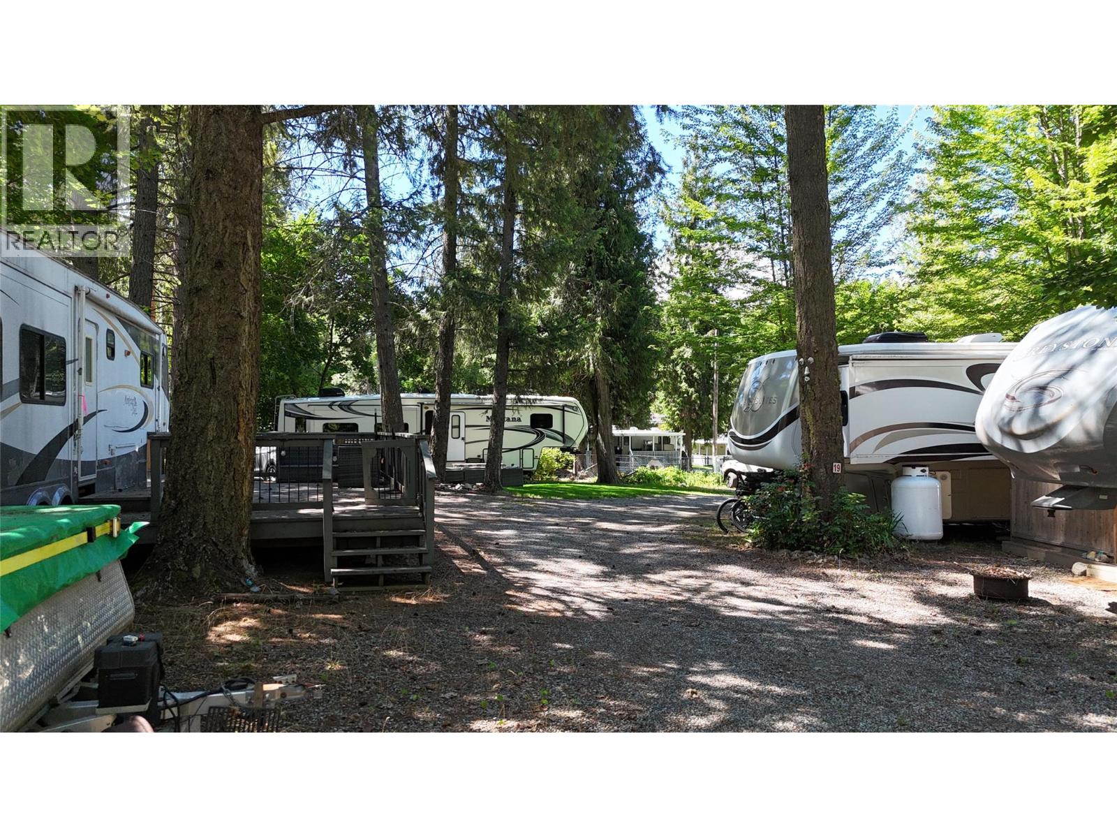 61 Kingsley Road, Christina Lake, British Columbia  V0H 1E2 - Photo 57 - 10382271