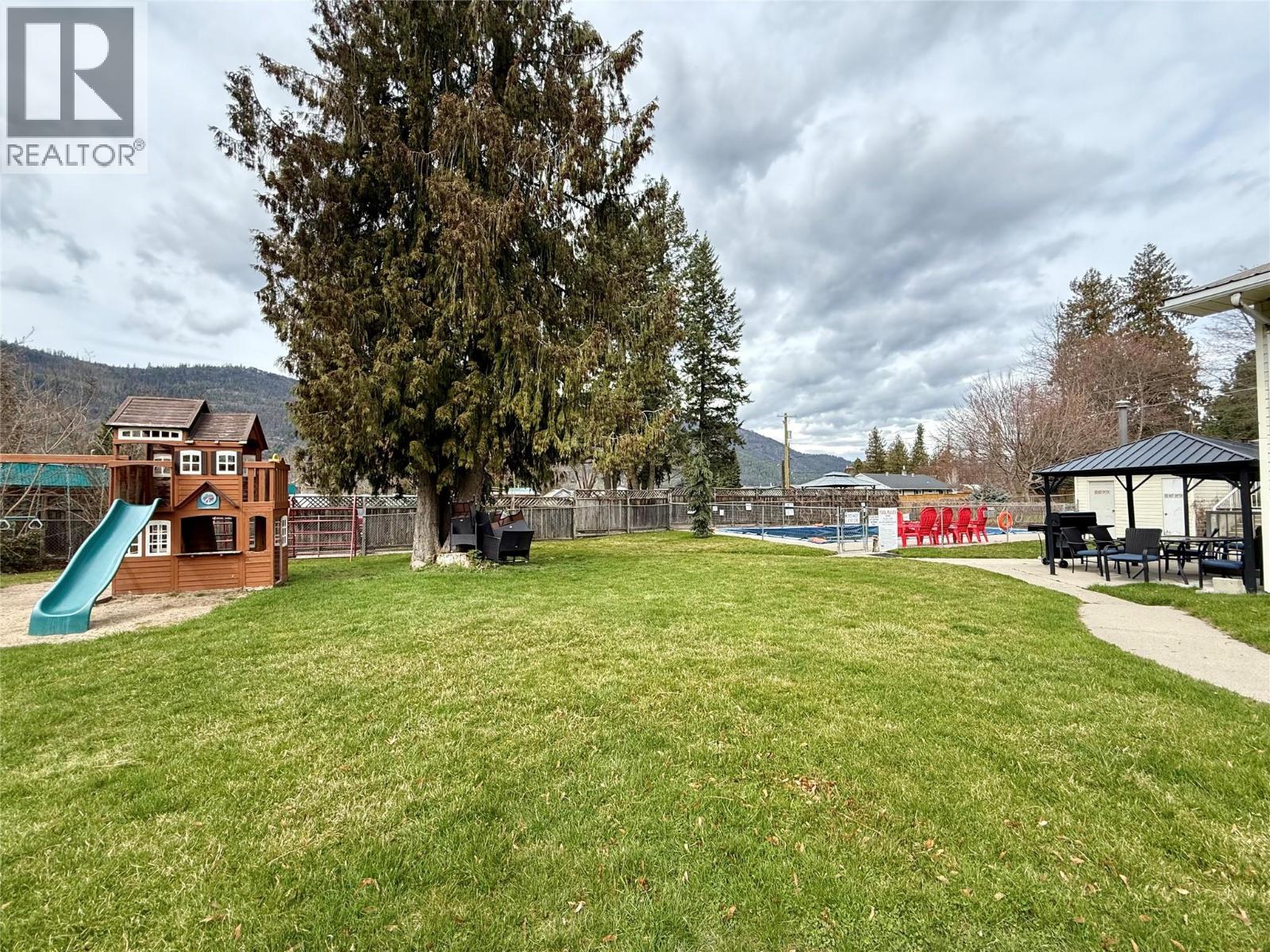 61 Kingsley Road, Christina Lake, British Columbia  V0H 1E2 - Photo 48 - 10382271