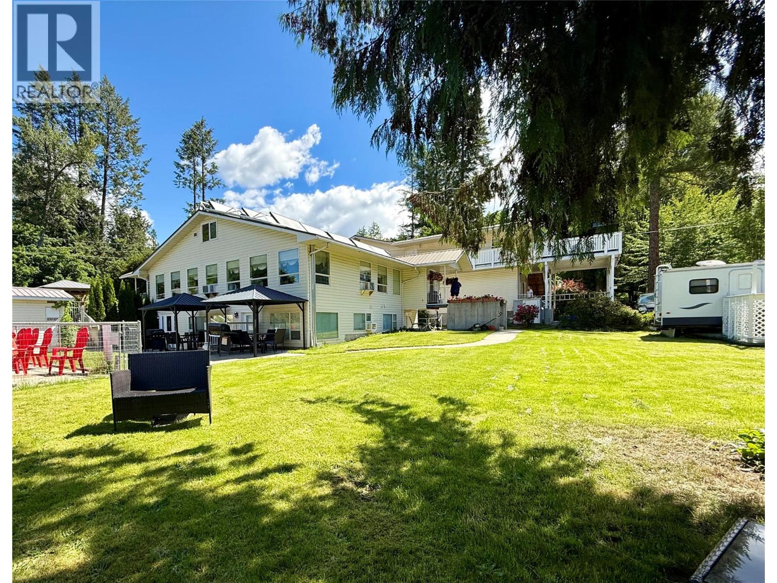 61 Kingsley Road, Christina Lake, British Columbia  V0H 1E2 - Photo 66 - 10382271