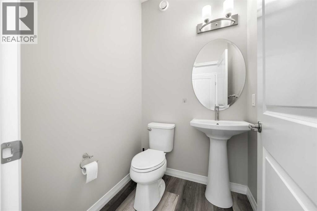 374 Magnolia Square SE, Calgary, Alberta  T3M 2W4 - Photo 6 - A2331047