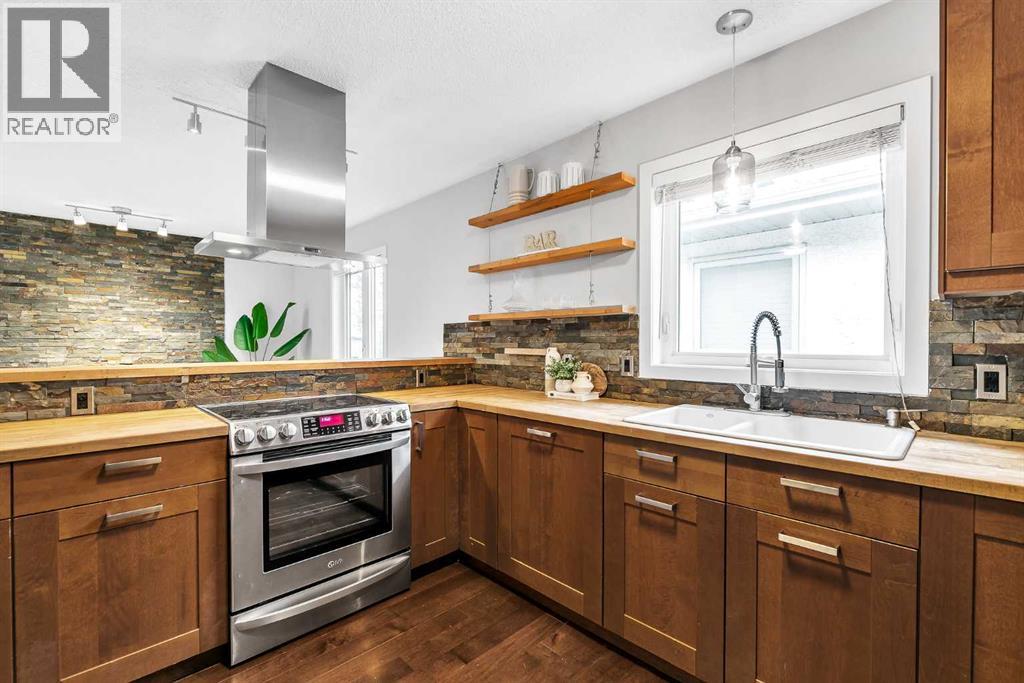 2807 29 Street SW, Calgary, Alberta  T3E 2K7 - Photo 4 - A2336601