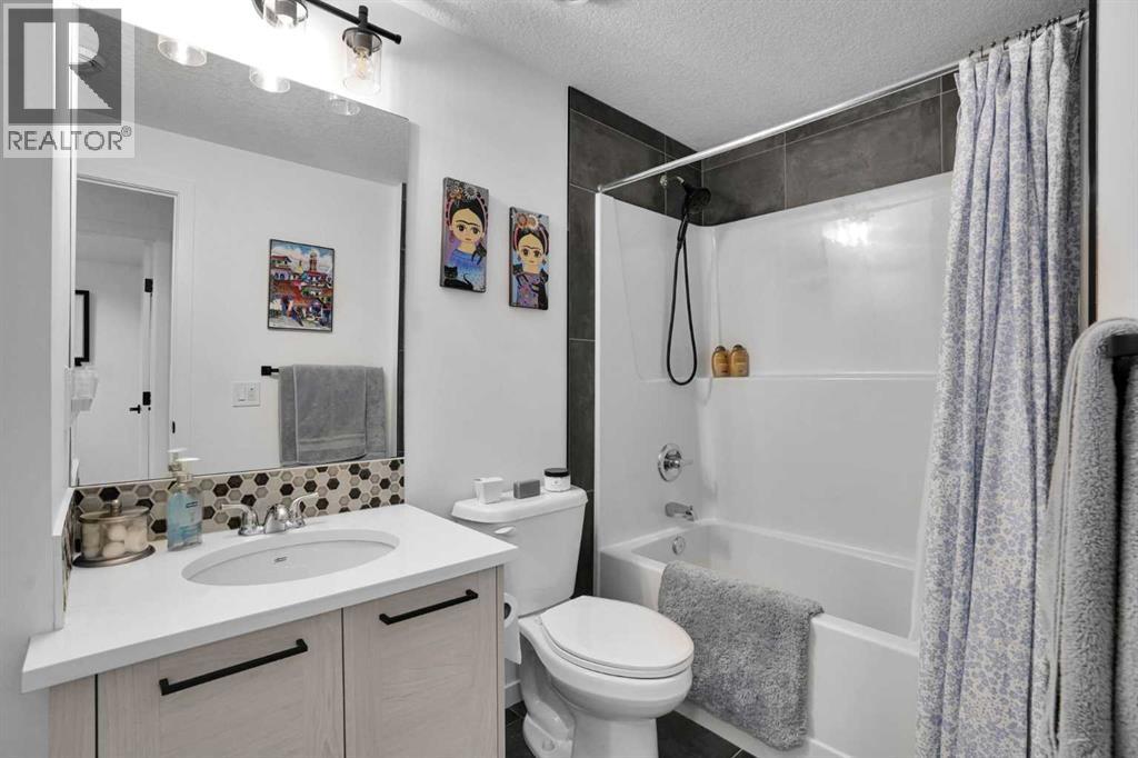 124, 55 Fireside Circle, Cochrane, Alberta  T4C 2P5 - Photo 27 - A2337270