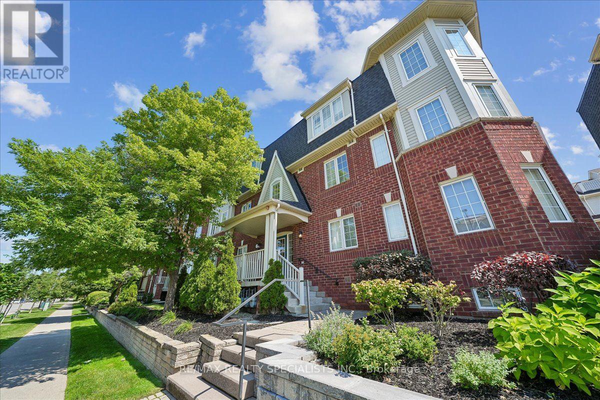 5 - 614 Shoreline Drive, Mississauga, Ontario  L5B 0A8 - Photo 2 - W13687098