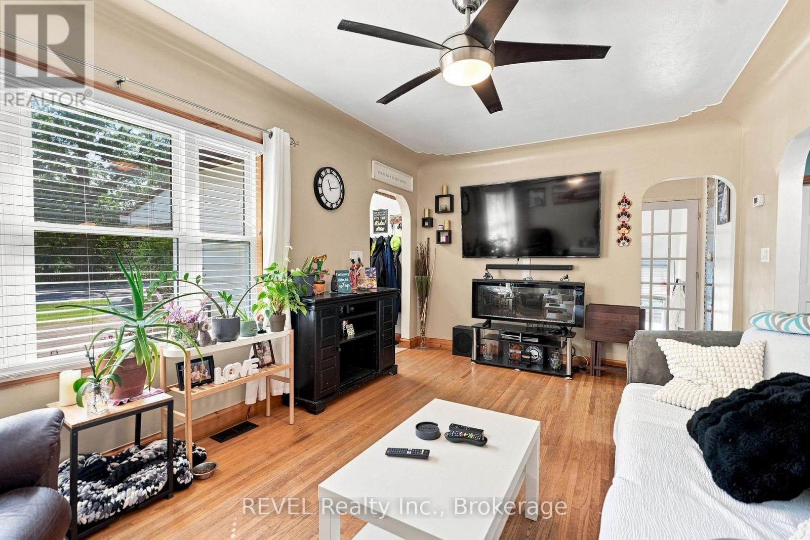 5699 Montrose Road, Niagara Falls, Ontario  L2H 1K9 - Photo 12 - X13686744