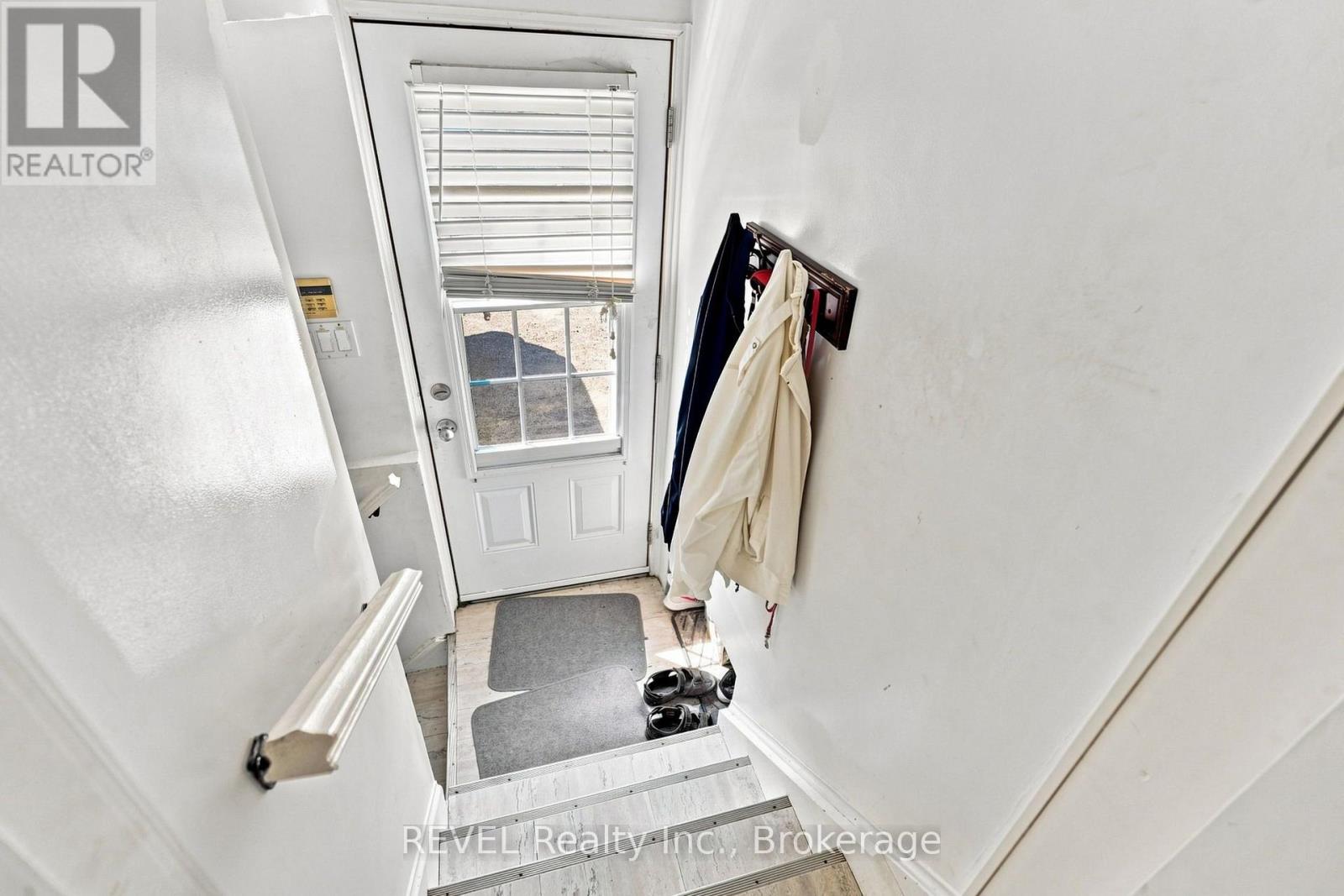 5699 Montrose Road, Niagara Falls, Ontario  L2H 1K9 - Photo 17 - X13686744