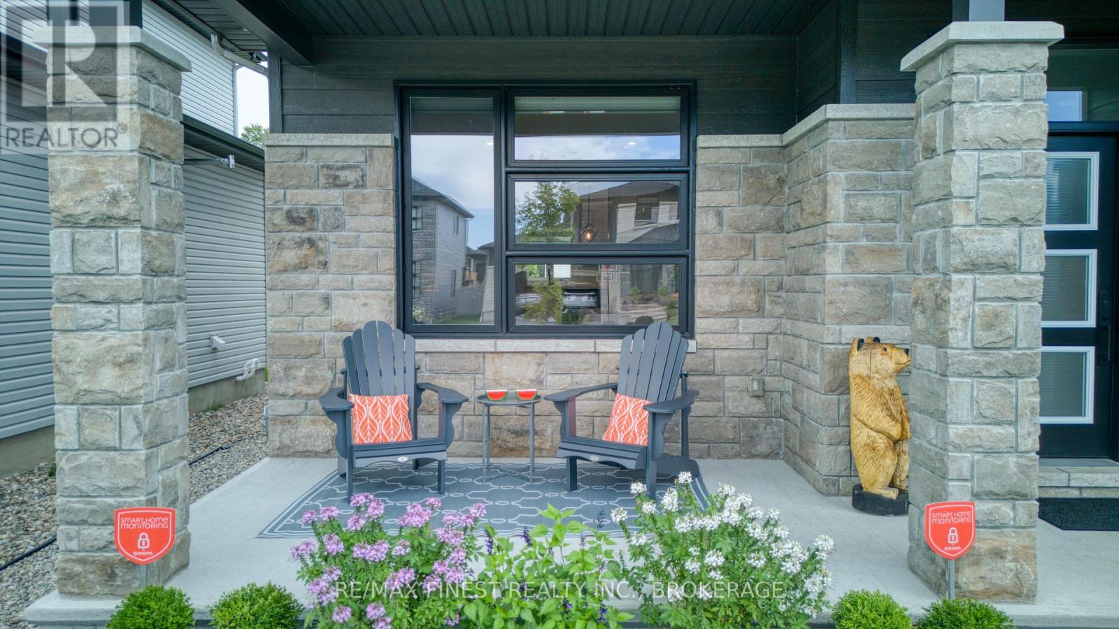 1152 Avignon Street, Russell, Ontario  K0A 1W0 - Photo 2 - X13686272
