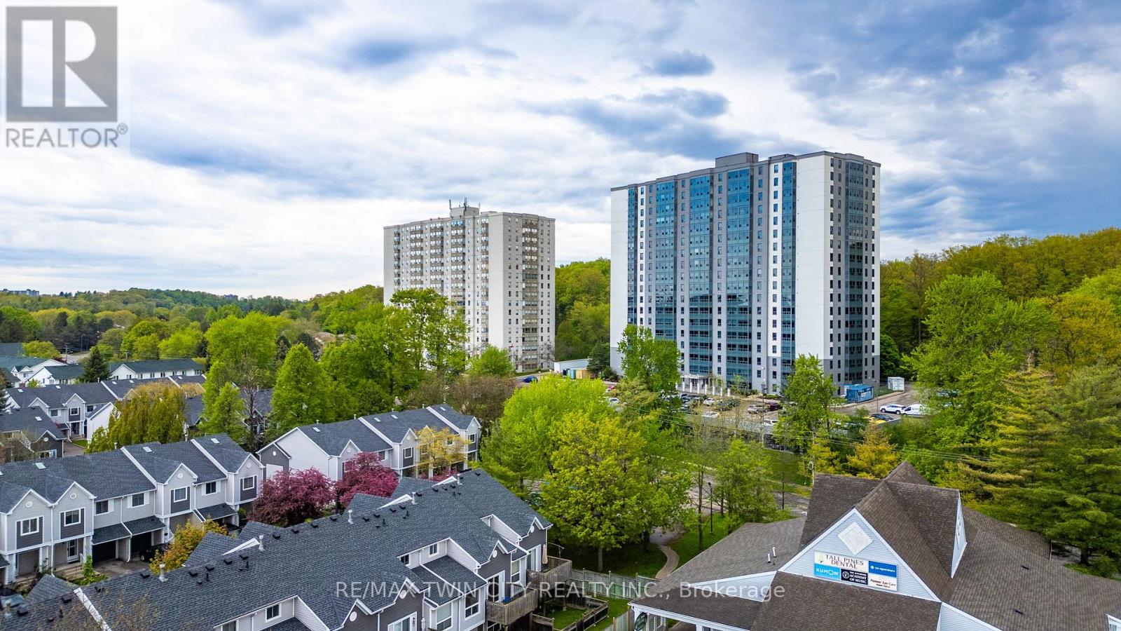 608 - 55 Green Valley Drive, Kitchener, Ontario N2P 1Z6 - Photo 2 - X13687072