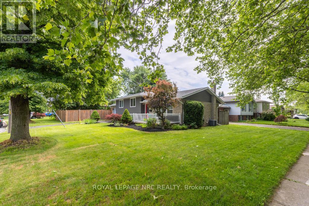 2 Kimberdale Court, St. Catharines, Ontario  L2N 5W5 - Photo 3 - X13687084