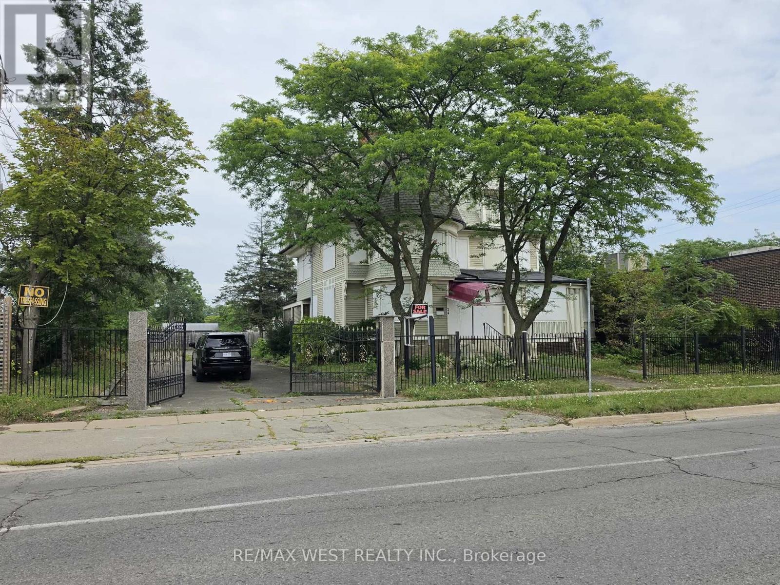 24 Burgar Street, Welland, Ontario  L3B 2S7 - Photo 3 - X13687152