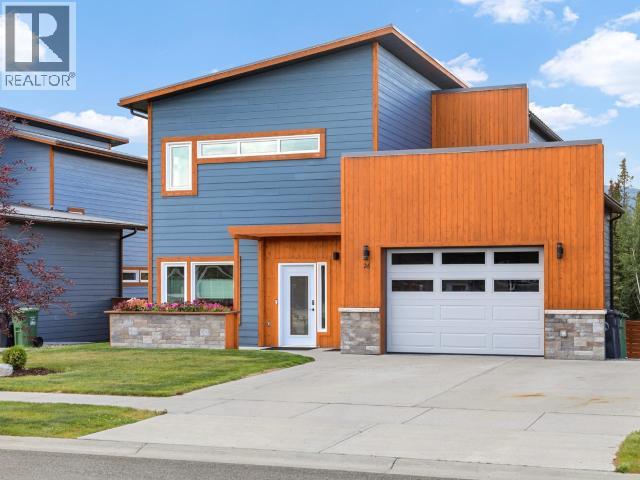 26 Iskoot Crescent, Whitehorse, Yukon  Y1A 0P5 - Photo 2 - 17618