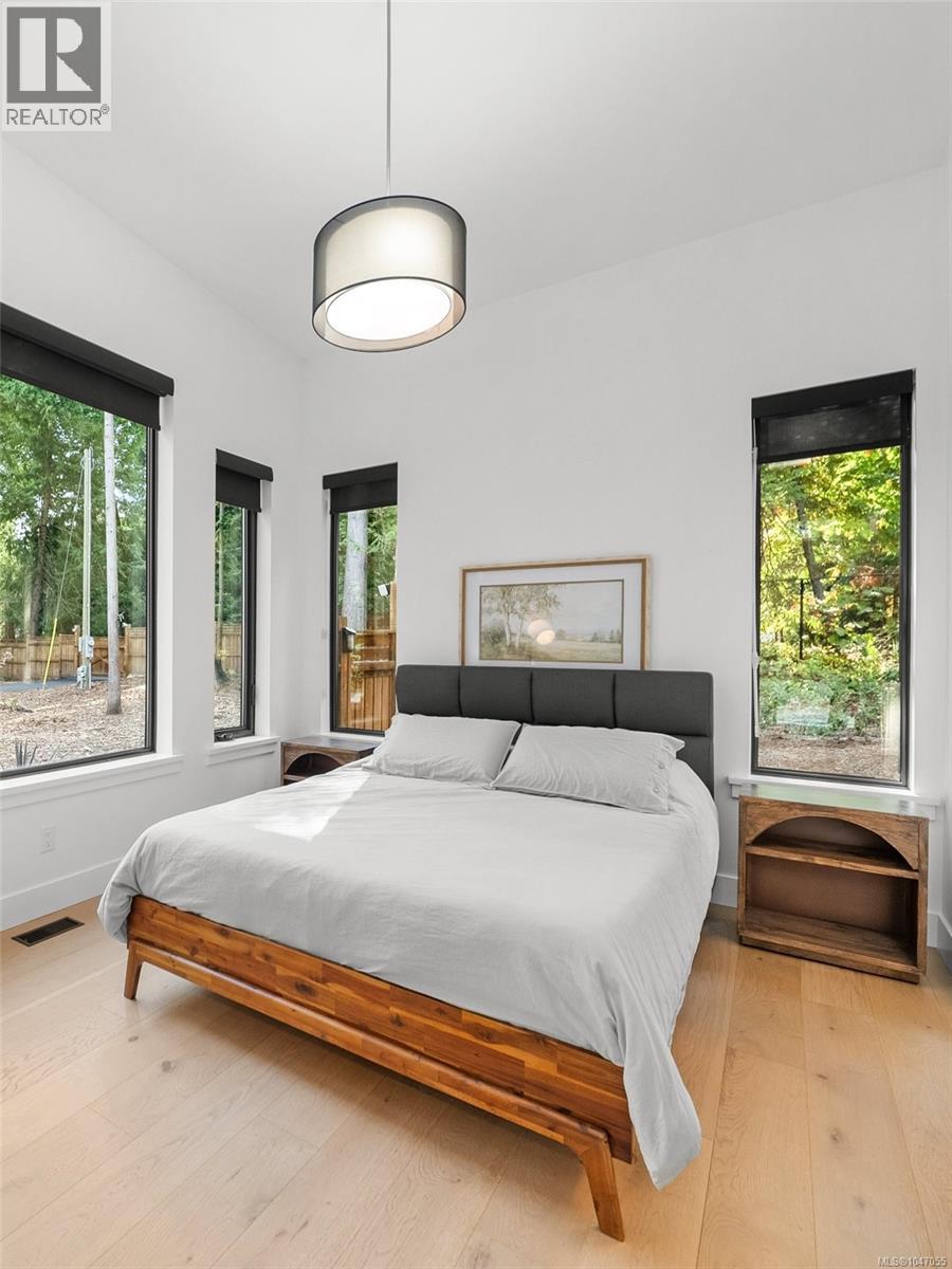 867 Bradley Dyne Rd, North Saanich, British Columbia  V8L 5H1 - Photo 31 - 1047055