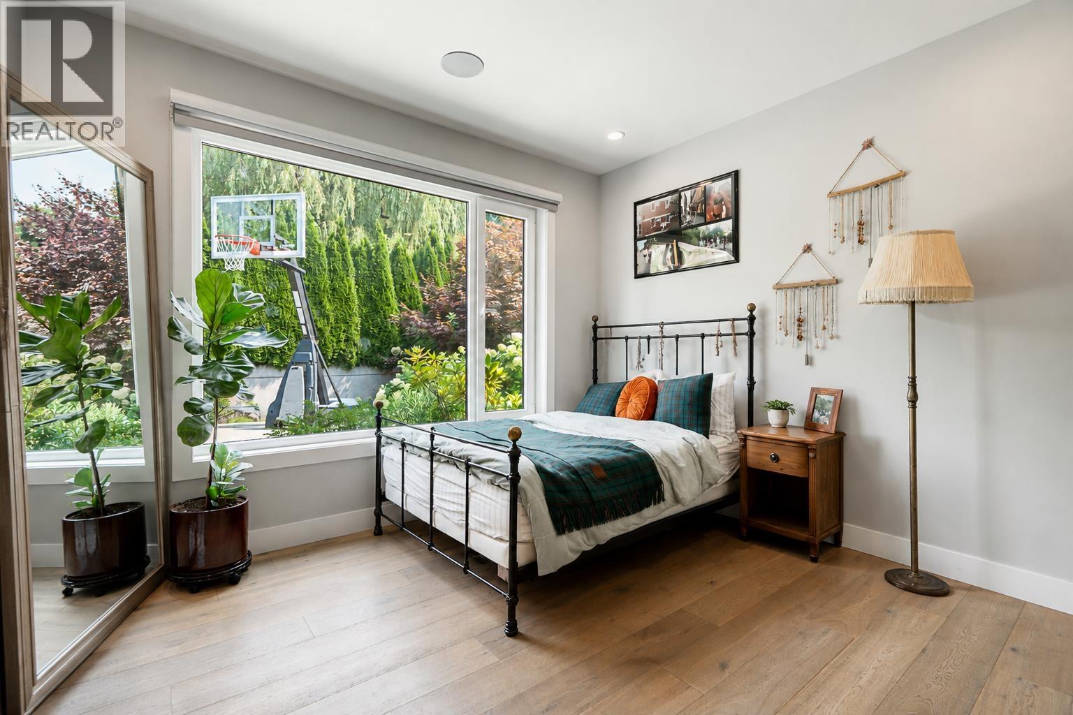 955 Forest Hills Drive, North Vancouver, British Columbia  V7R 1N4 - Photo 33 - R3156689