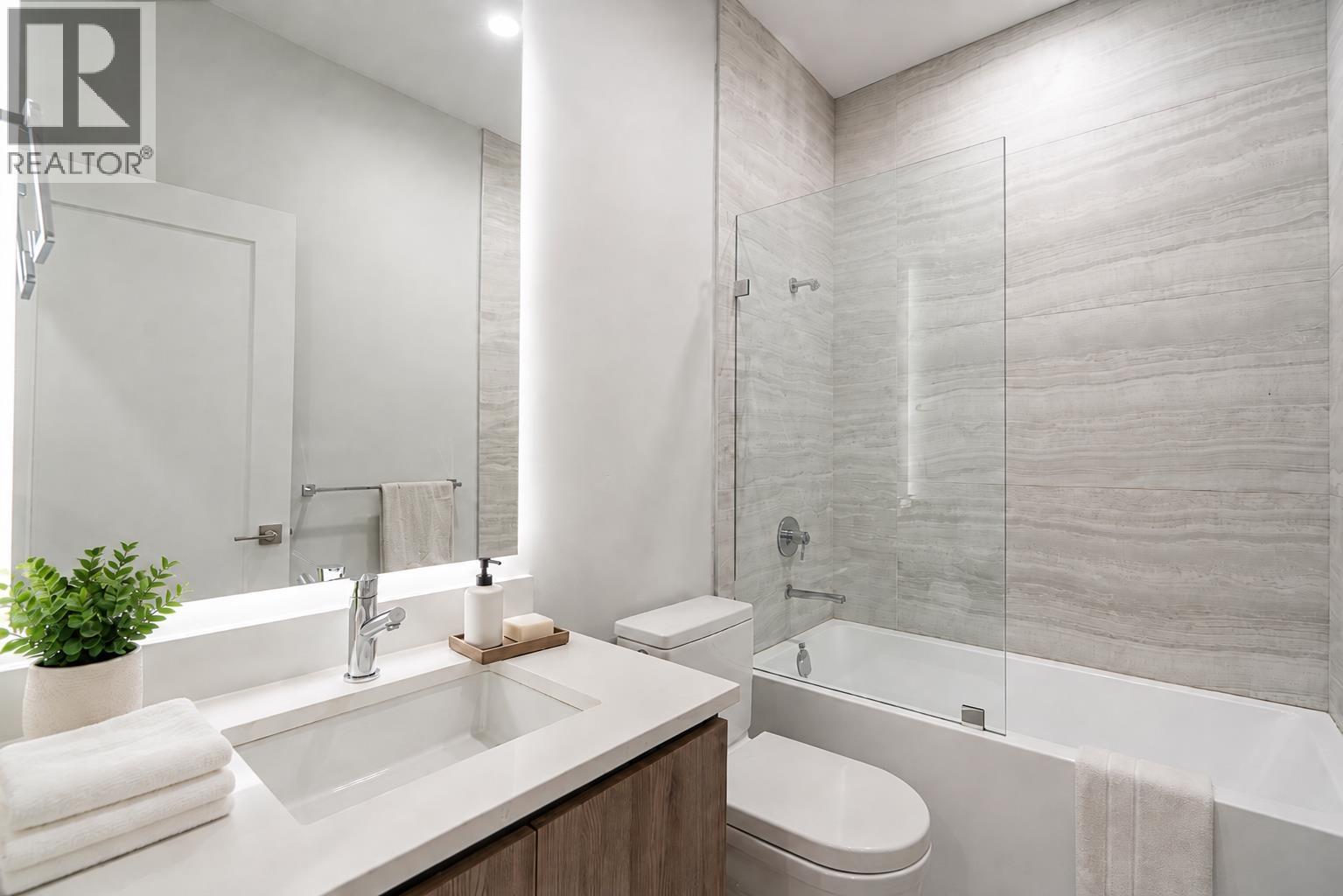 955 Forest Hills Drive, North Vancouver, British Columbia  V7R 1N4 - Photo 39 - R3156689