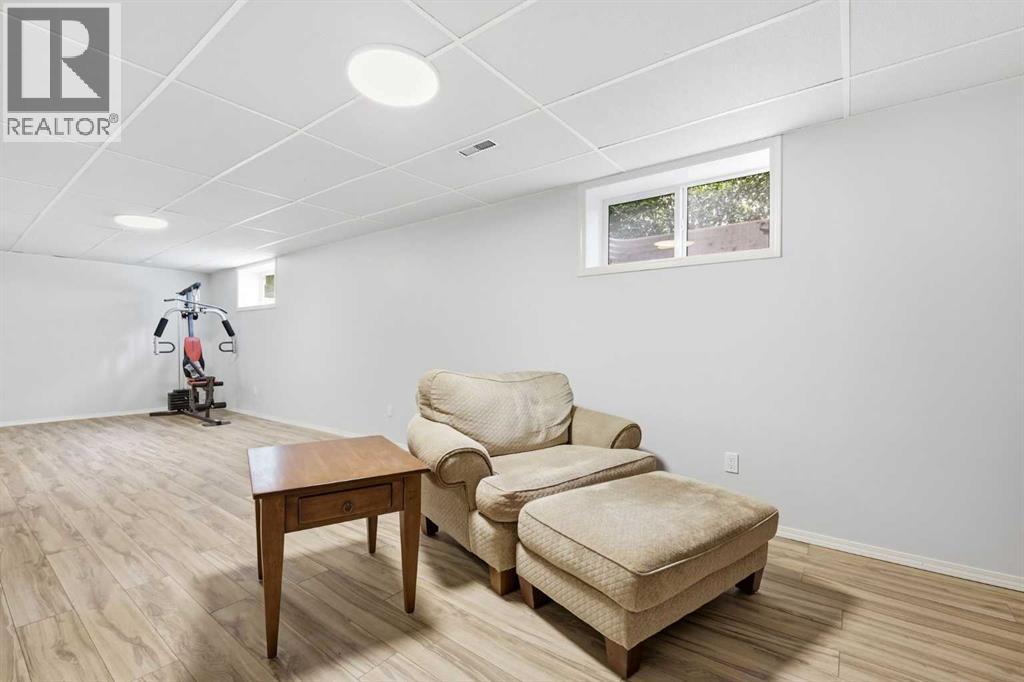 416 Brookpark Drive SW, Calgary, Alberta  T2W 3N7 - Photo 34 - A2331088