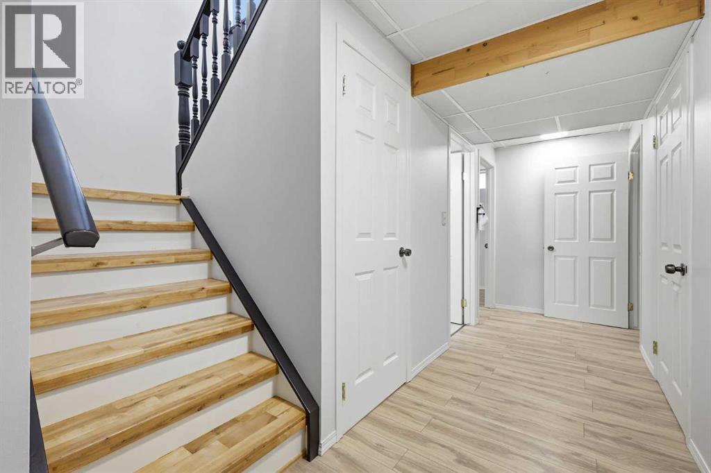 416 Brookpark Drive SW, Calgary, Alberta  T2W 3N7 - Photo 30 - A2331088