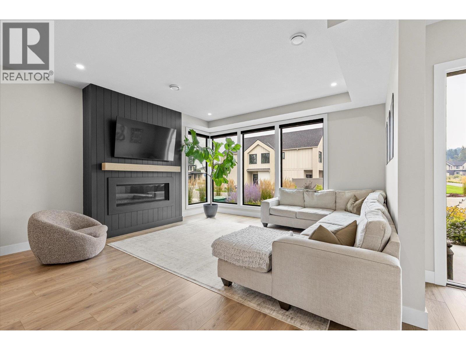 4198 Russo Street, Kelowna, British Columbia  V1W 0B6 - Photo 4 - 10397057