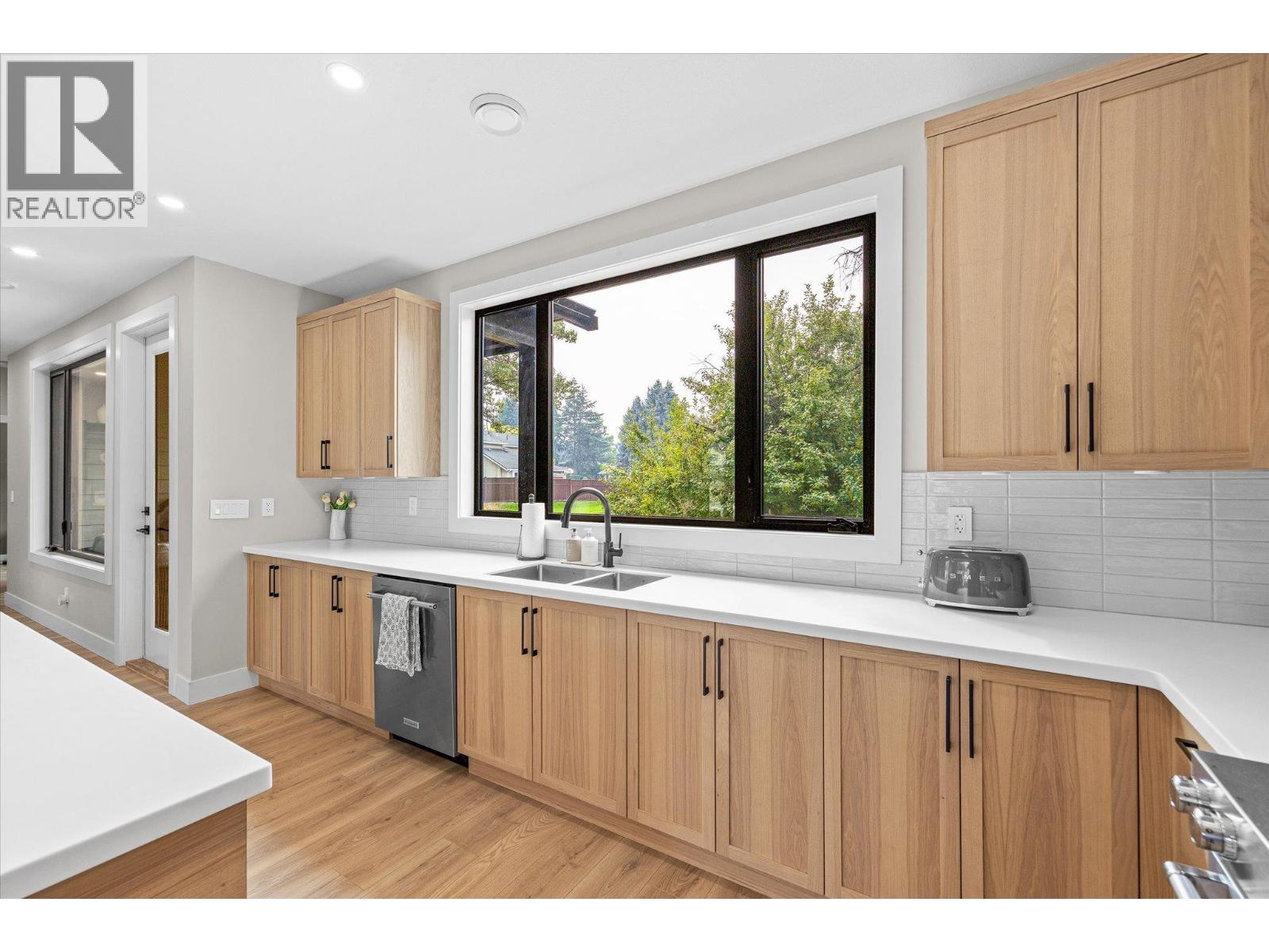 4198 Russo Street, Kelowna, British Columbia  V1W 0B6 - Photo 12 - 10397057