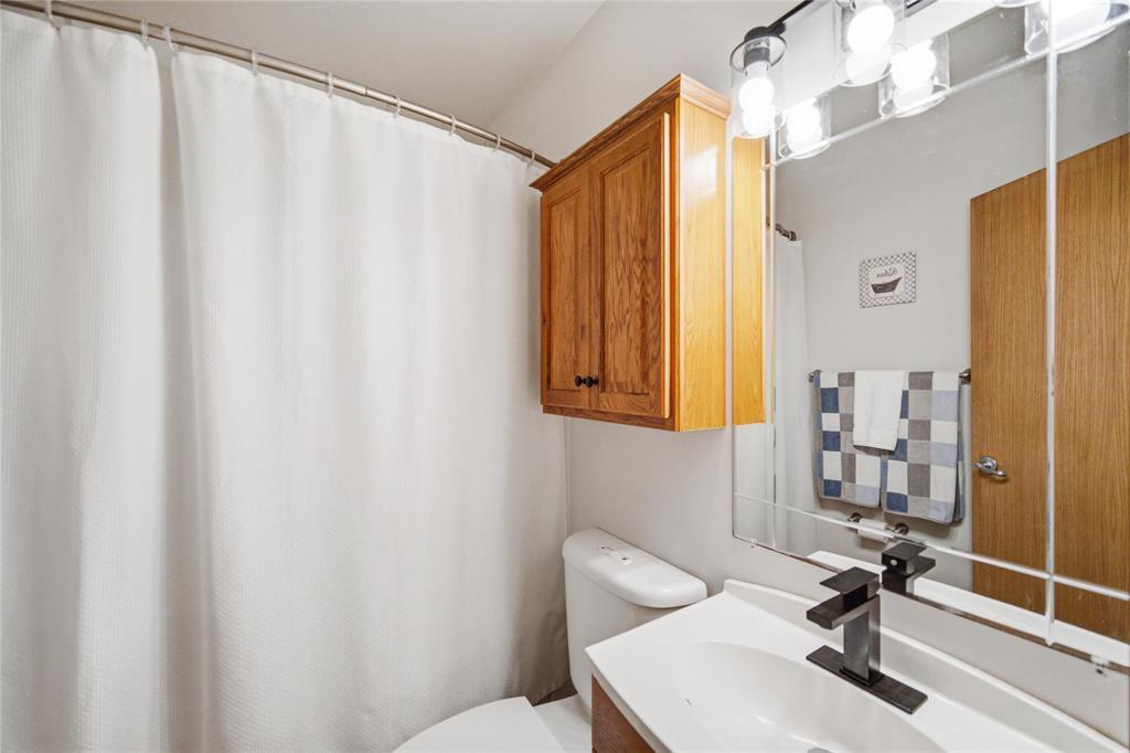 806 Oakenwald Avenue, Winnipeg, Manitoba R3T 1N1 - Photo 15 - 202620757
