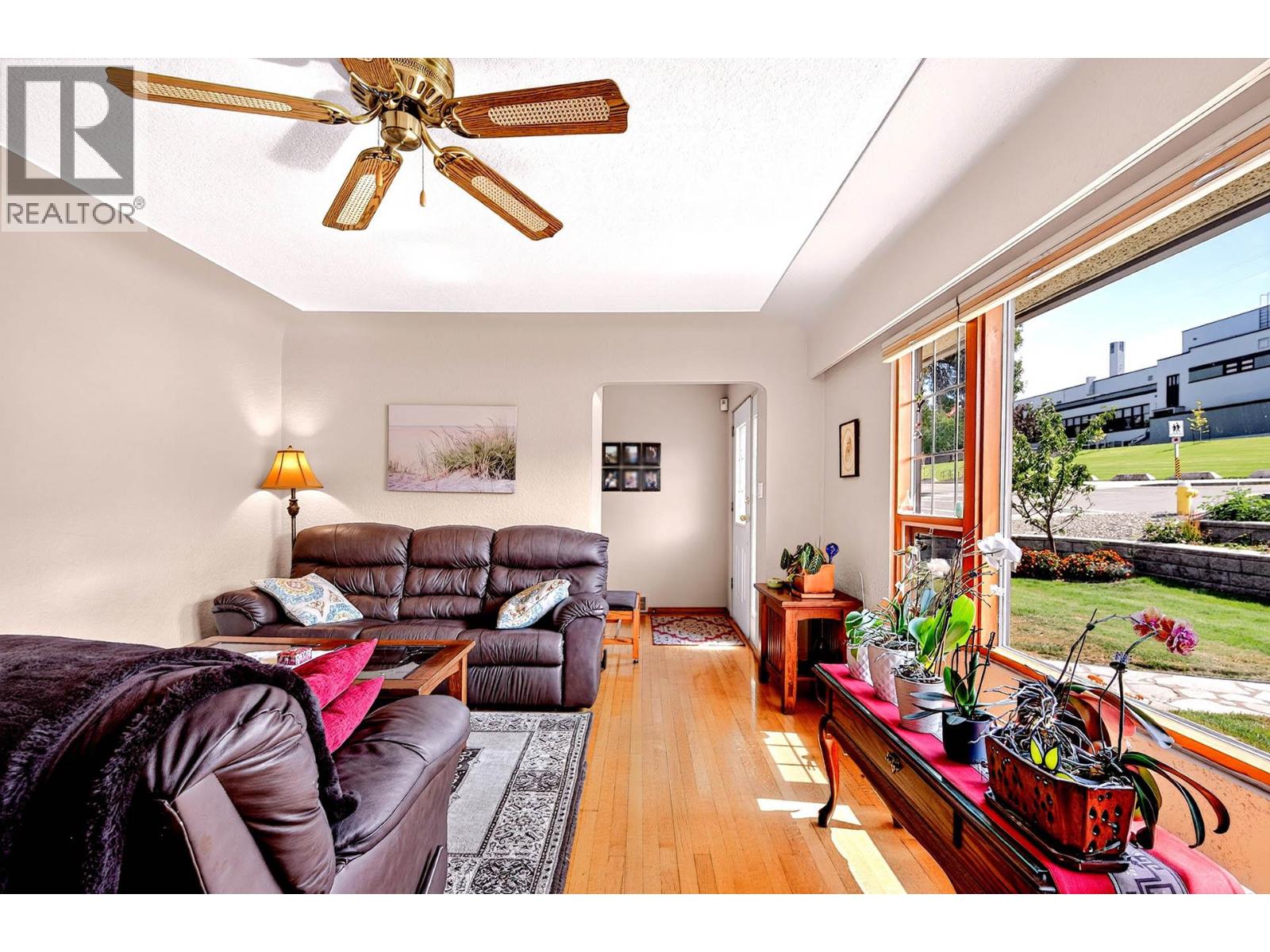 792 Munro Street, Kamloops, British Columbia  V2C 3E8 - Photo 4 - 10398049