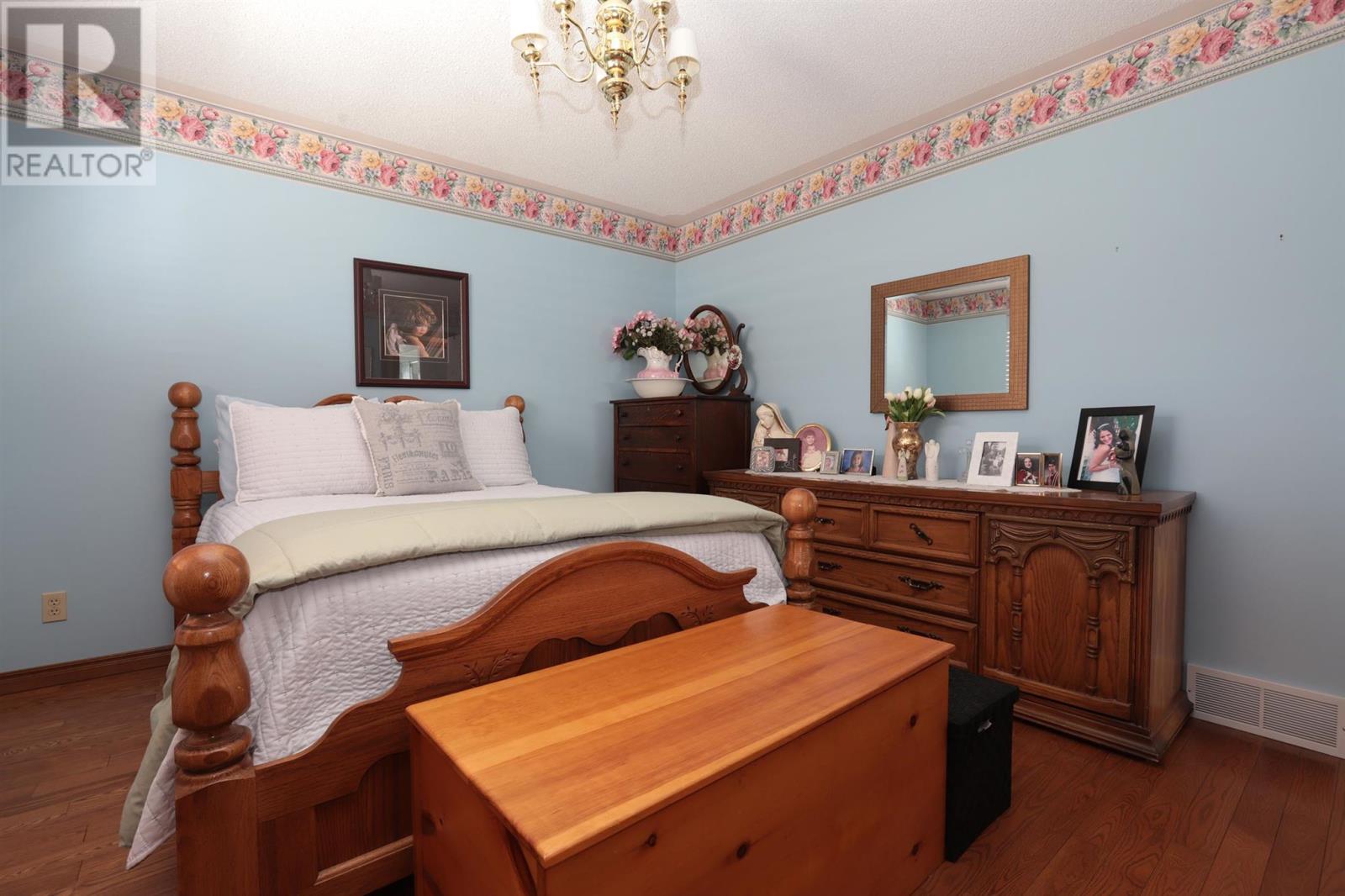 1015 Lake St, Sault Ste. Marie, Ontario P6B 6B5 - Photo 35 - SM262223