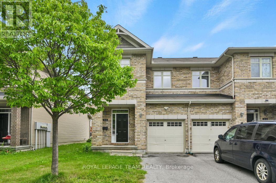 34 Torbec Avenue E, Ottawa, Ontario  K2T 0B6 - Photo 3 - X13681426