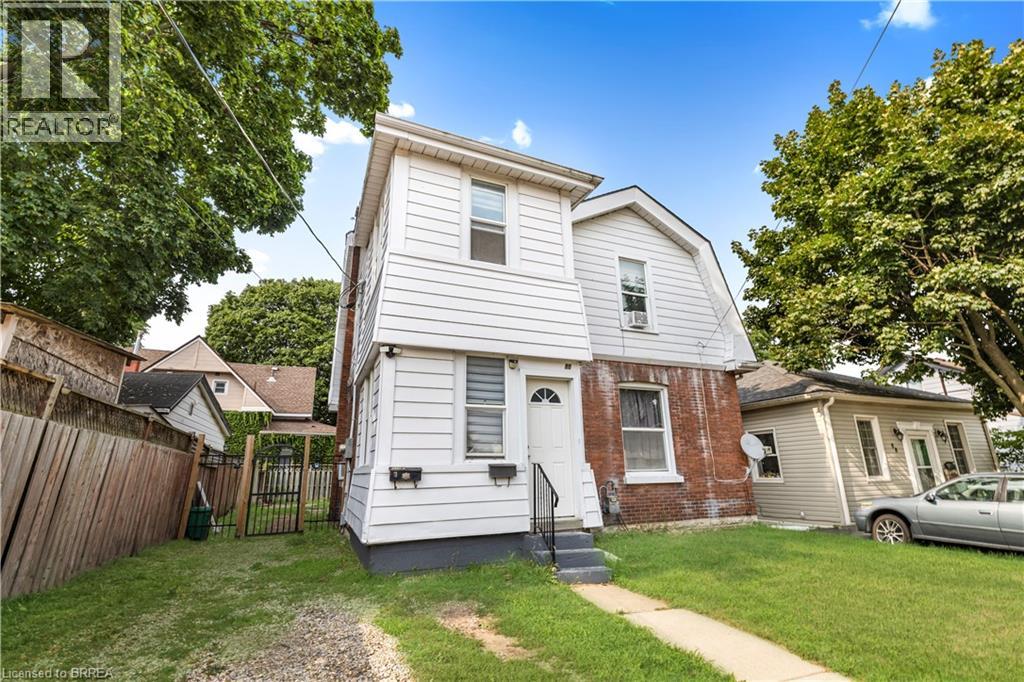 86 Victoria Street, Brantford, Ontario  N3S 3K6 - Photo 2 - 40852197
