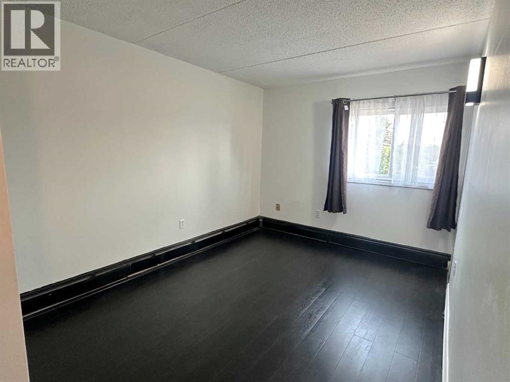 201, 1 Chinook Crescent W, Claresholm, Alberta  T0L 0T0 - Photo 10 - A2330764