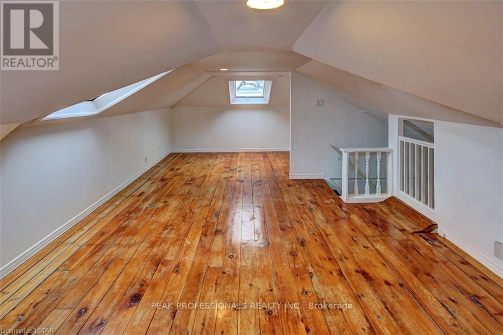 Upper Unit - 35 Cliftonvale Avenue, London South, Ontario  N6J 1J5 - Photo 12 - X13687210