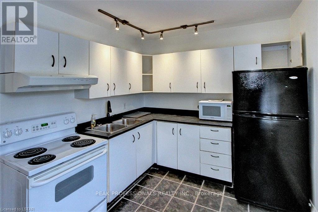 Upper Unit - 35 Cliftonvale Avenue, London South, Ontario  N6J 1J5 - Photo 6 - X13687210