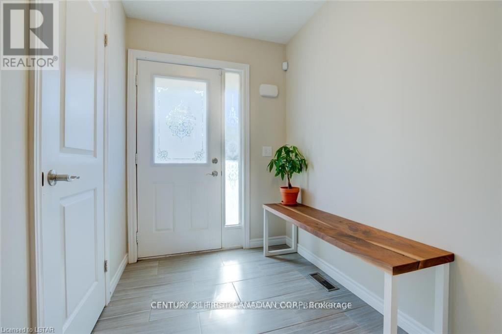 117 - 1010 Fanshawe Park Road E, London North, Ontario  N5X 0K9 - Photo 2 - X13687234