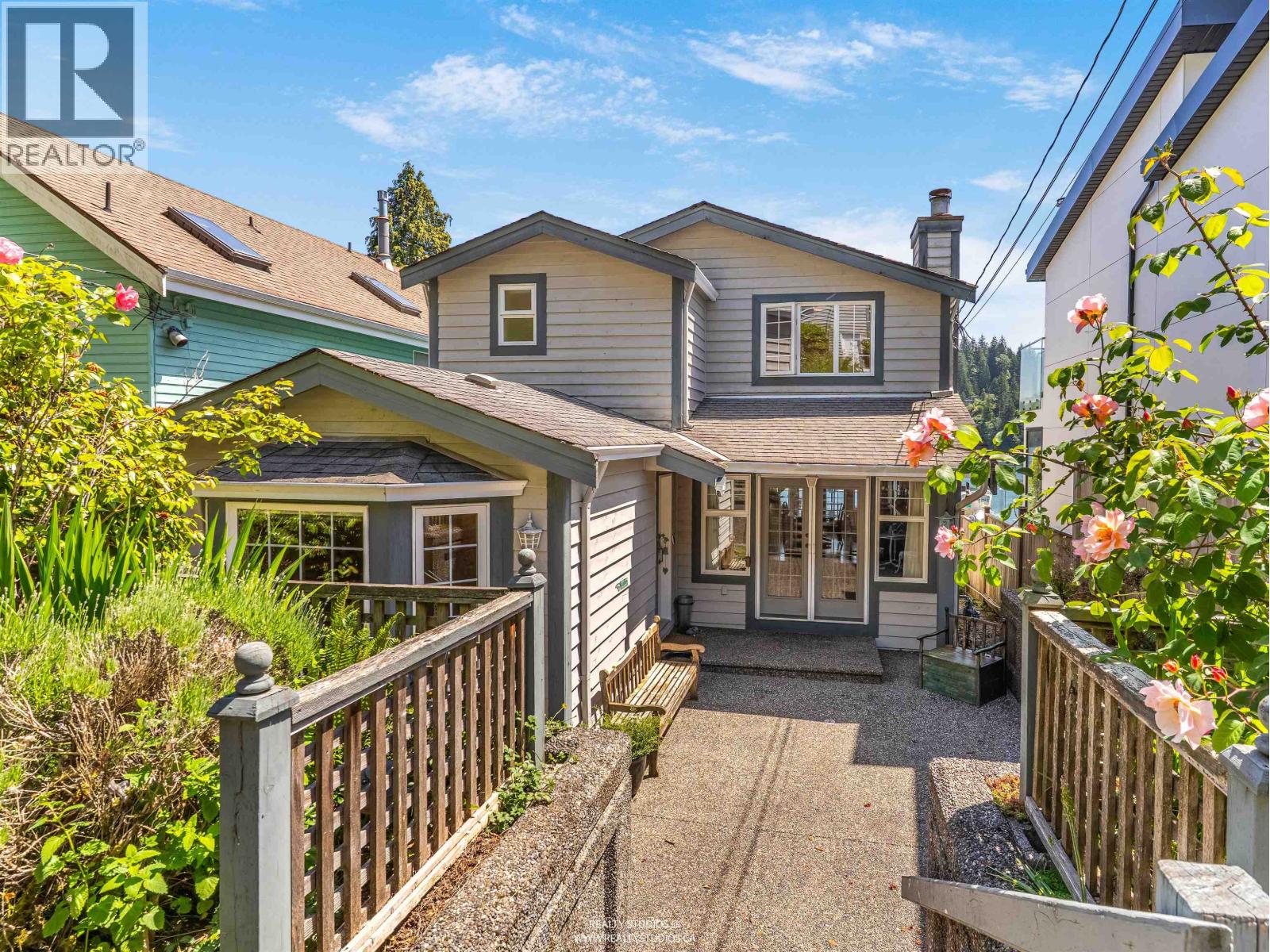 2558 Panorama Drive, North Vancouver, British Columbia  V7G 1V5 - Photo 19 - R3156608