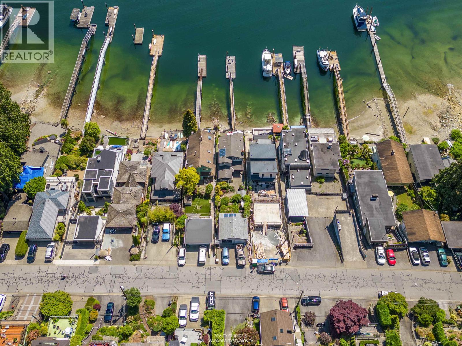 2558 Panorama Drive, North Vancouver, British Columbia  V7G 1V5 - Photo 12 - R3156608