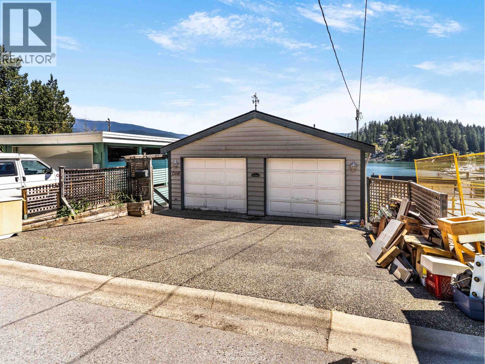 2558 Panorama Drive, North Vancouver, British Columbia  V7G 1V5 - Photo 16 - R3156608